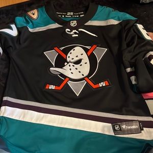 Mens NHL hockey jersey